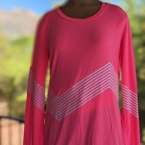 Gap Fit pink breath long sleeve tee
